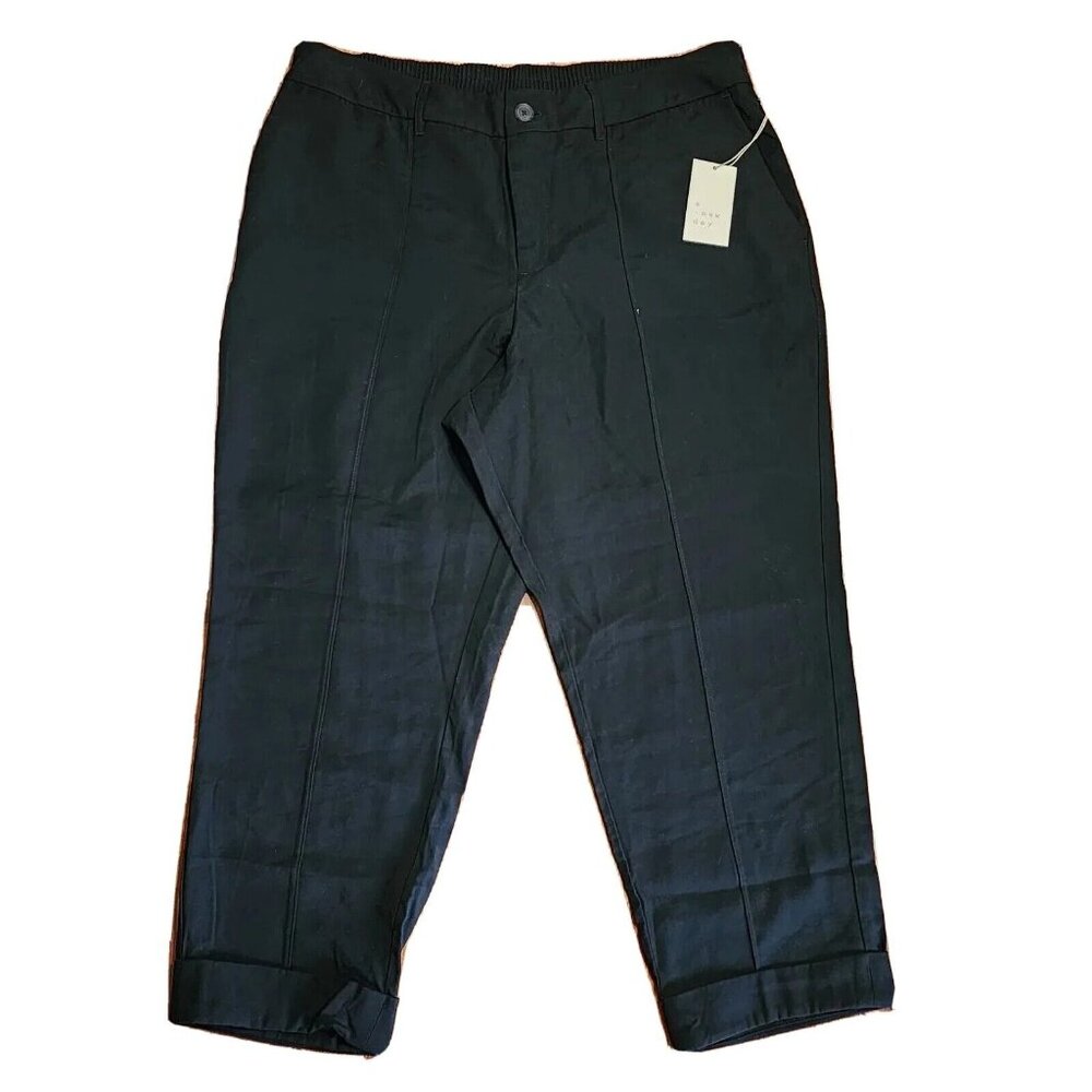 A New Day Crop Pants Womens 18 Solid Black High Rise Stretch Waist w Pockets NWT